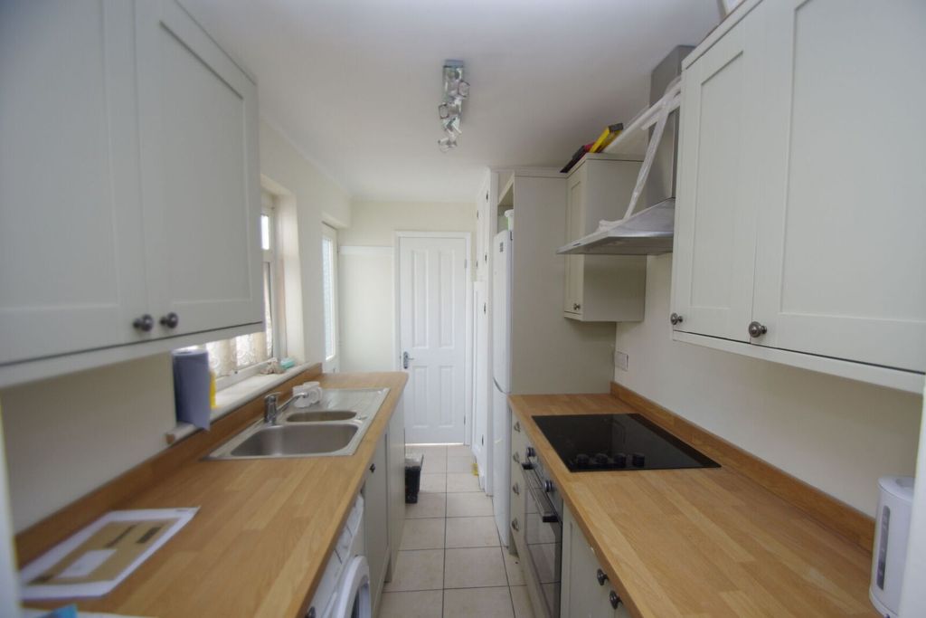 Property photo 3 of 8