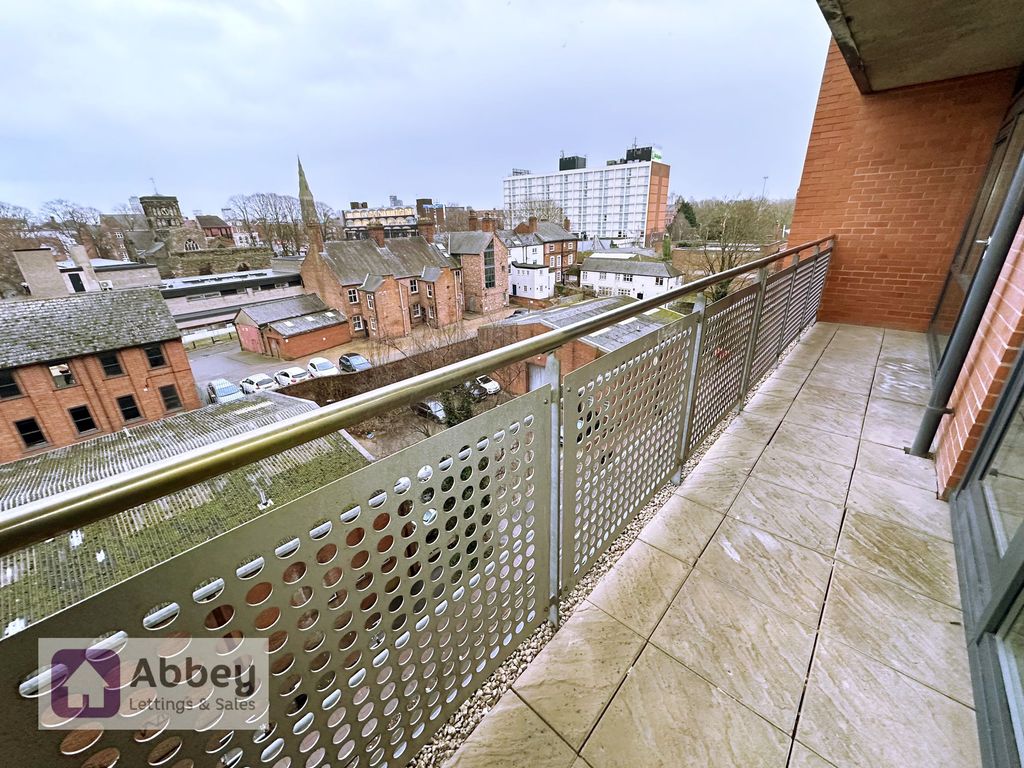 Property photo 3 of 10 Balcony