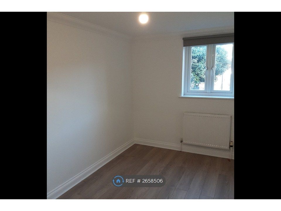 Property photo 3 of 13 Bedroom 2