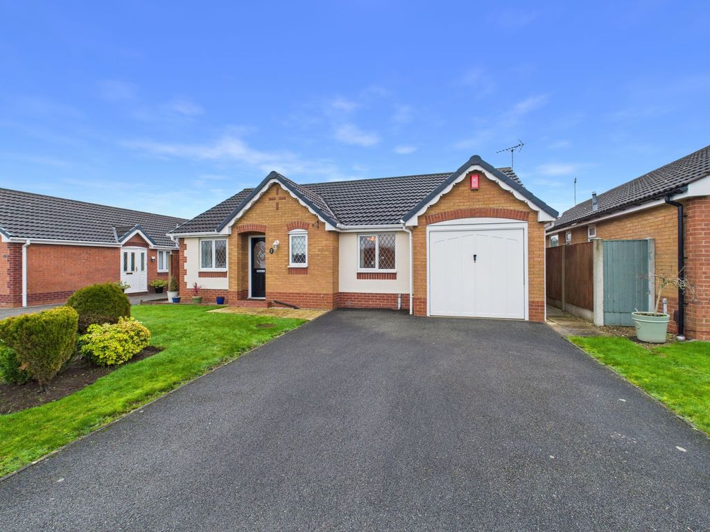 Property photo 1 of 21 Front