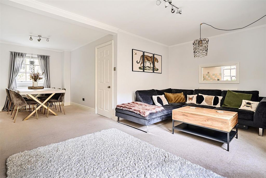 Property photo 3 of 15 Living Room Diner.Jpg
