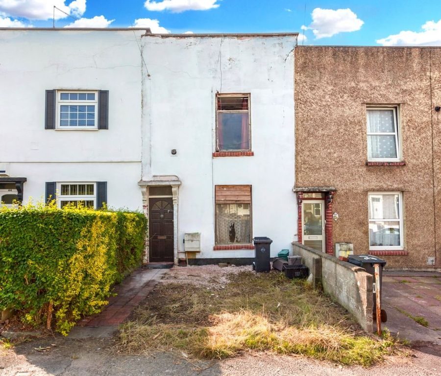 Property photo 1 of 17