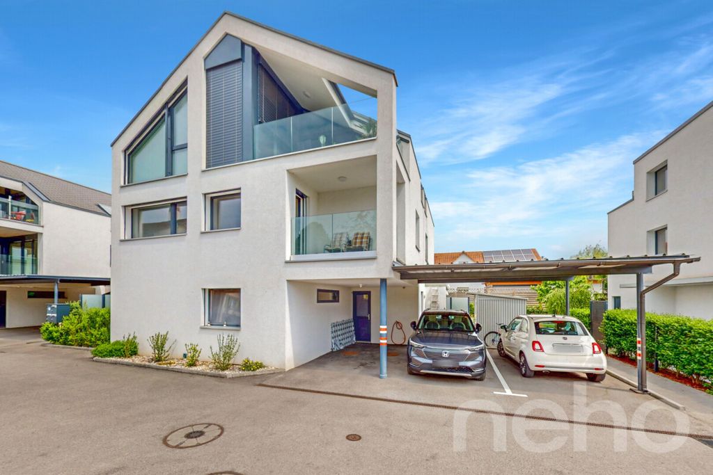 Property photo 3 of 12