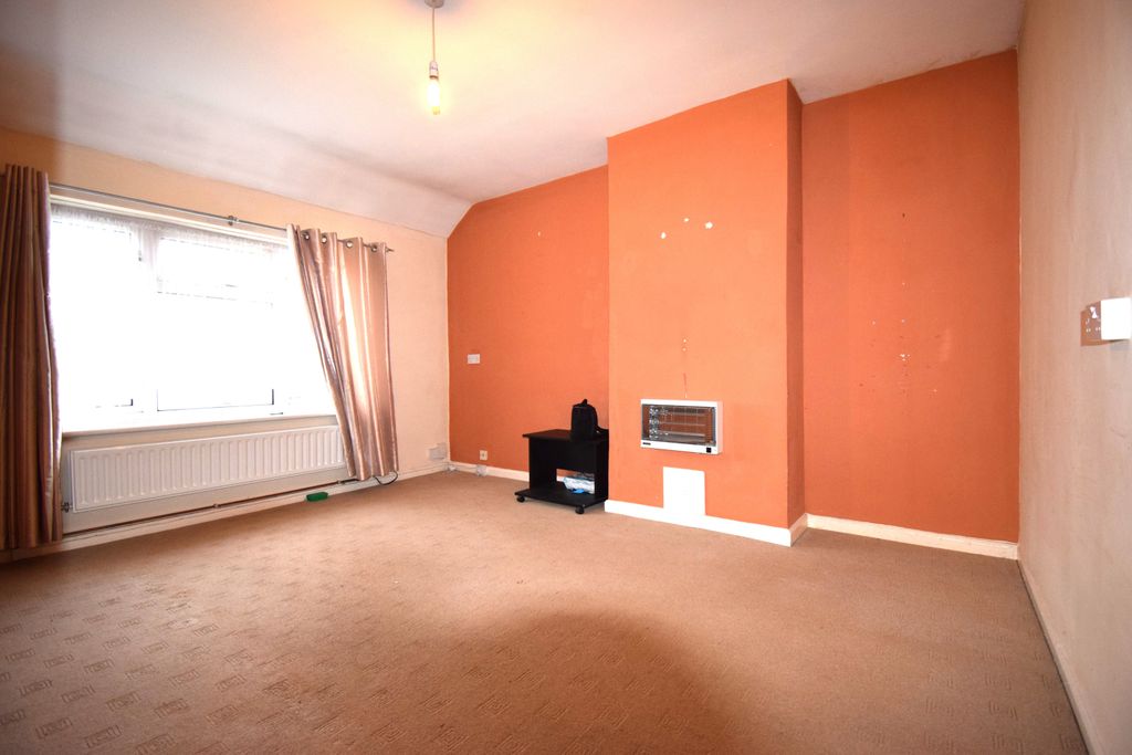Property photo 3 of 10 Gallery