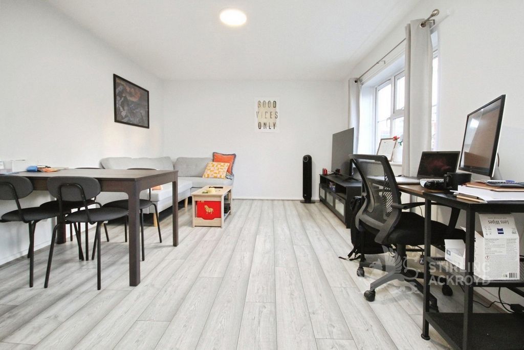 Property photo 3 of 6 Reception Room