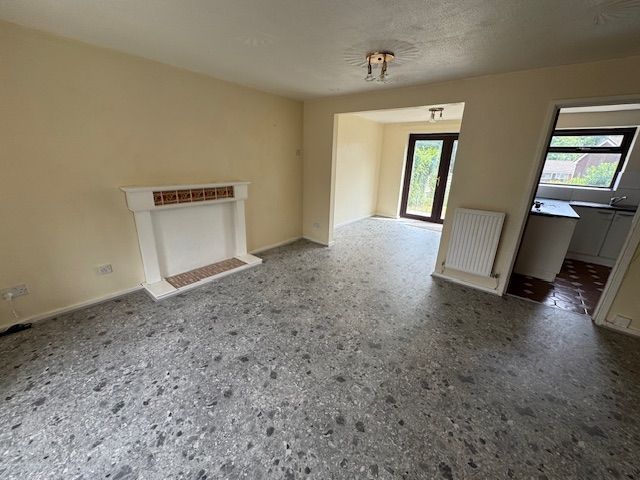 Property photo 2 of 15 Living Room