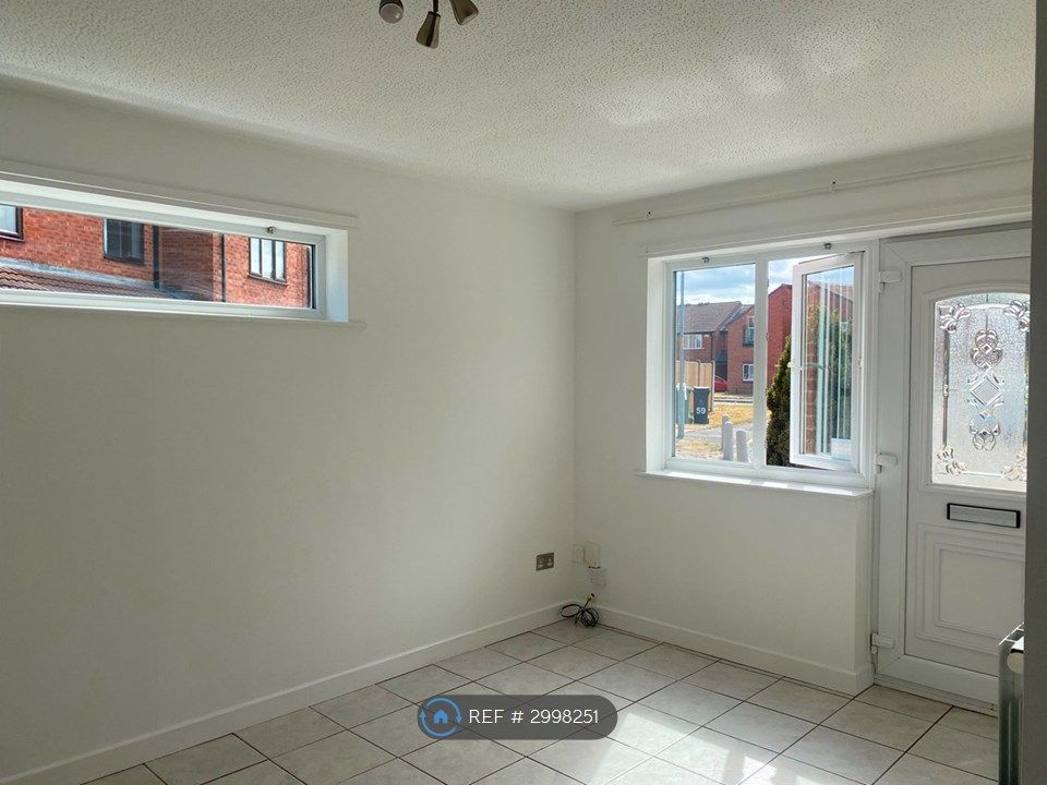 Property photo 3 of 24