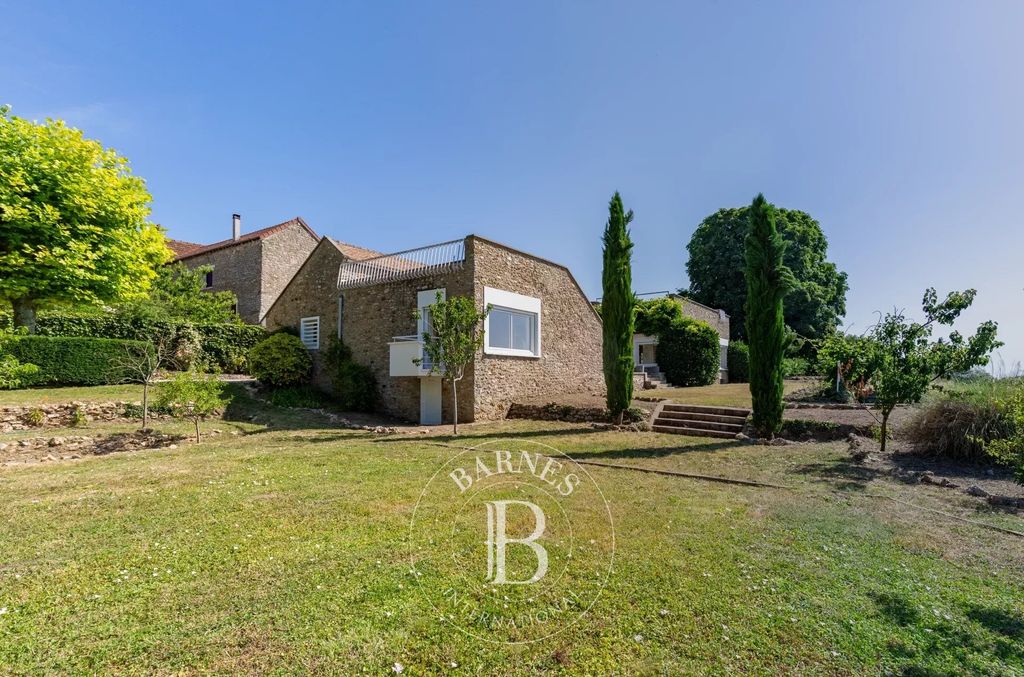 Property photo 3 of 19