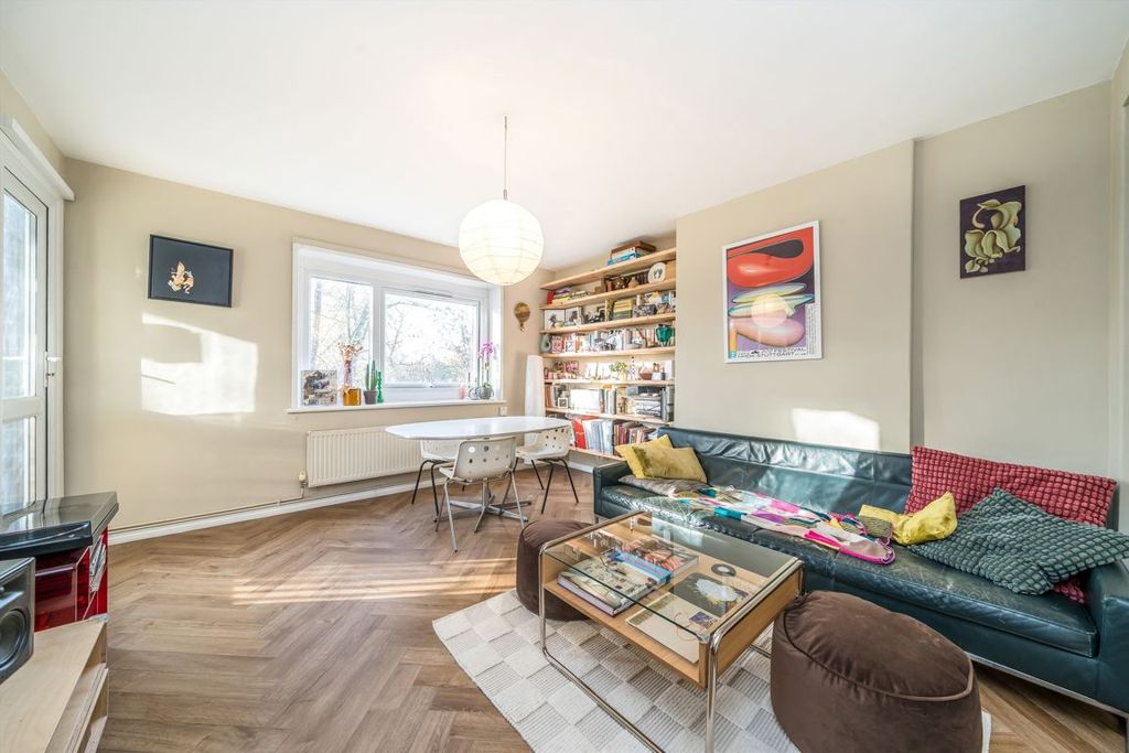 Property photo 2 of 9