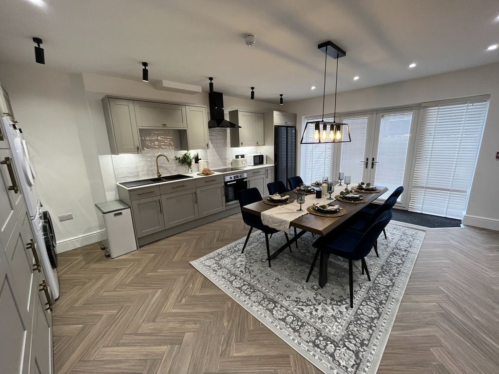 Property photo 2 of 6 Image