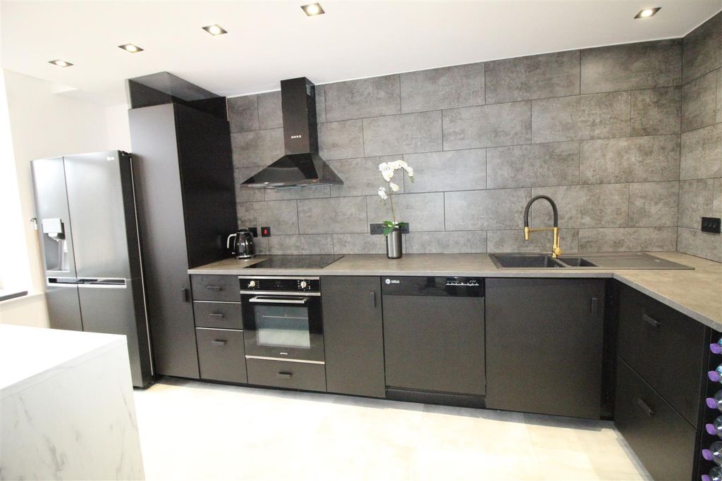 Property photo 1 of 11 Img_6967.Jpg