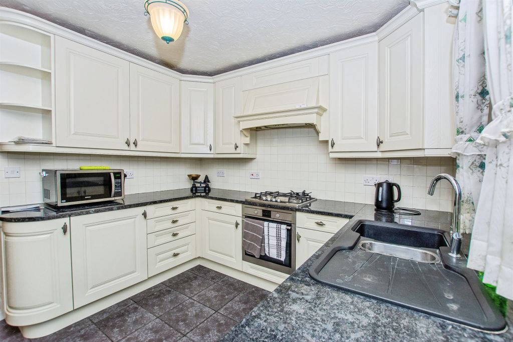 Property photo 3 of 20