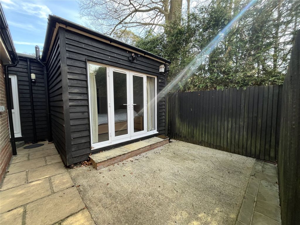 Property photo 3 of 8 Picture No. 02