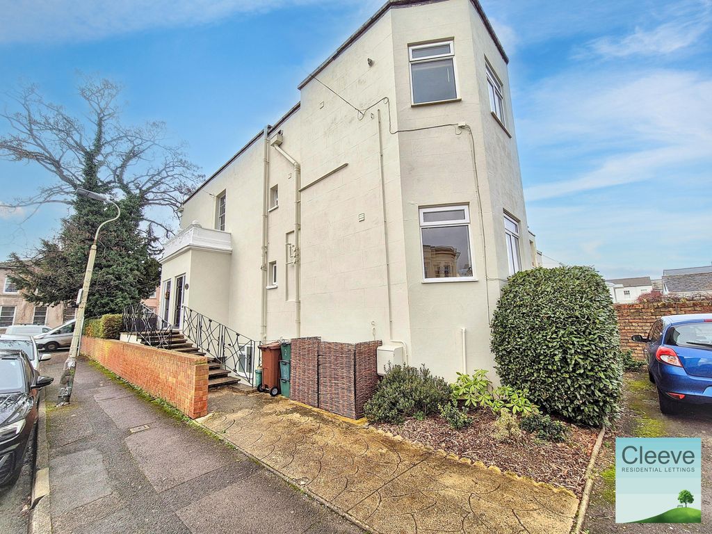 Property photo 1 of 14 1000048742(2)