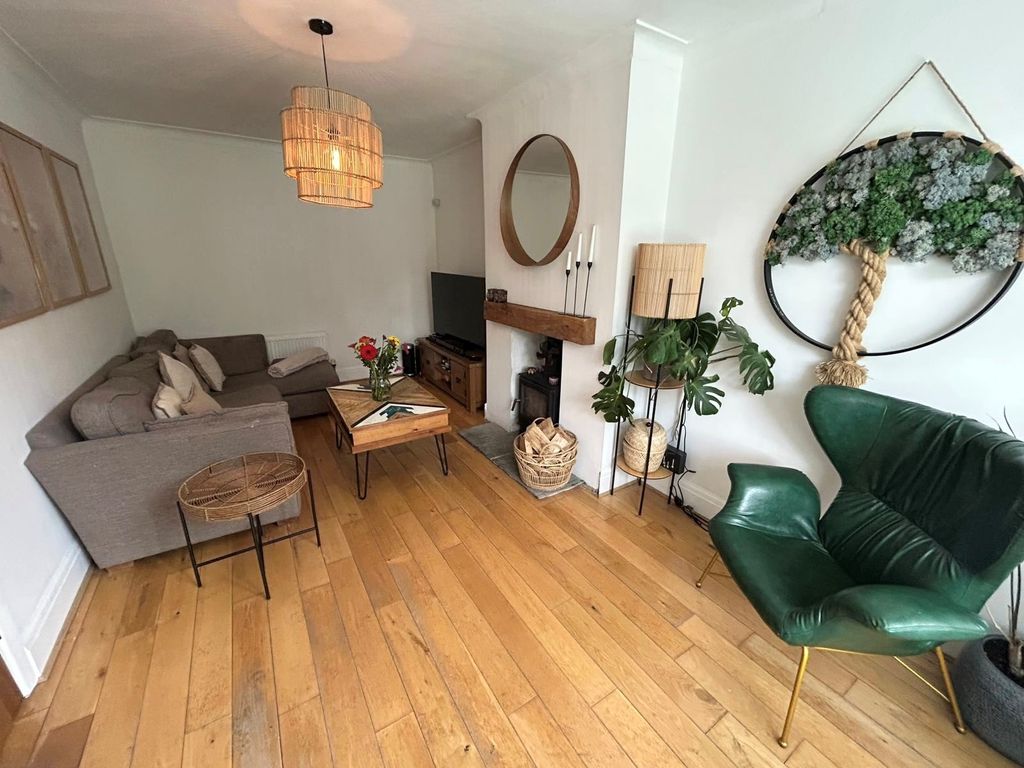 Property photo 3 of 17