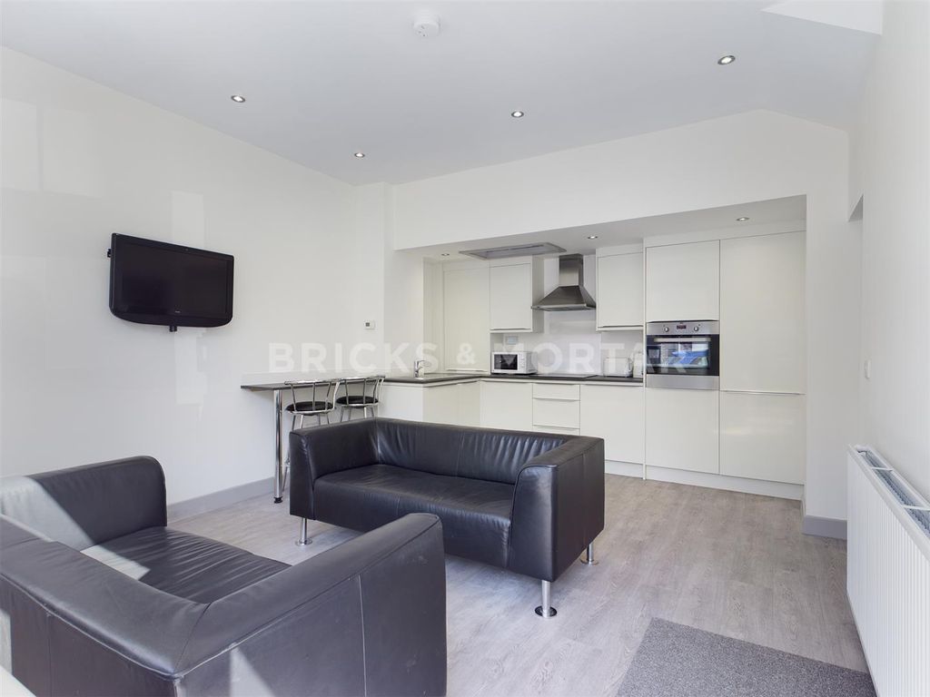 Property photo 1 of 11 1.Jpg