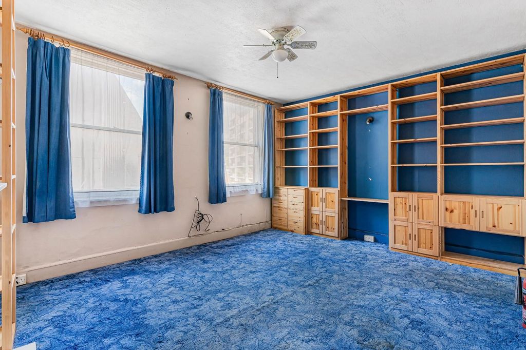 Property photo 3 of 28 18_89670.Jpg