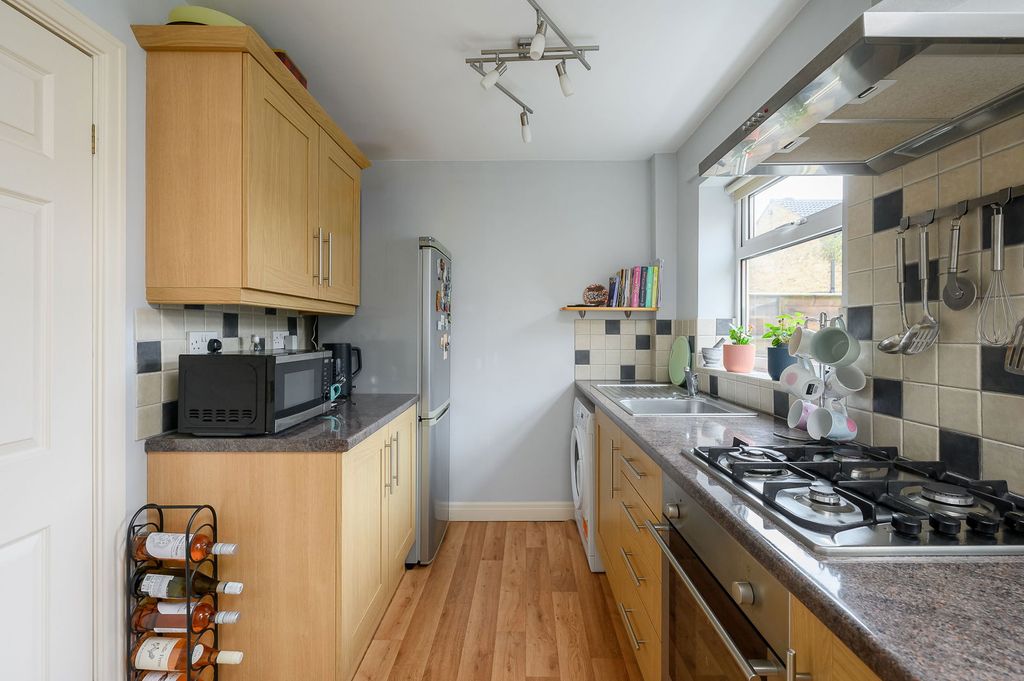 Property photo 3 of 12