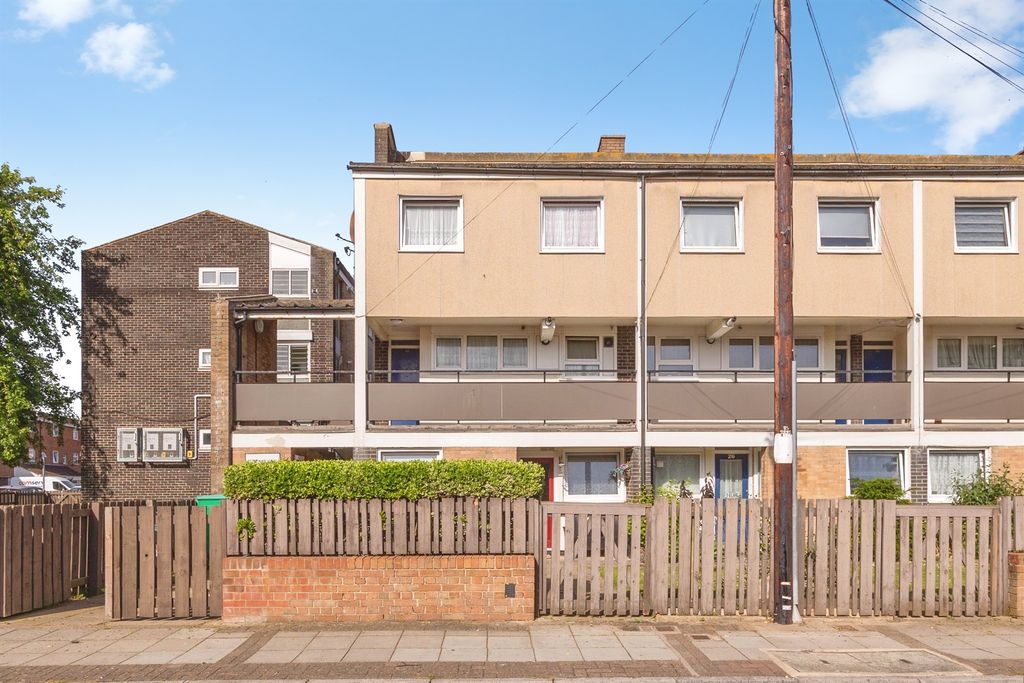 Property photo 1 of 15