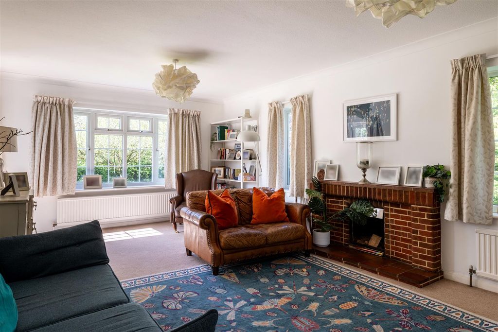 Additional image 4 of 4 bed detached house for saleYardley Close, Reigate RH2