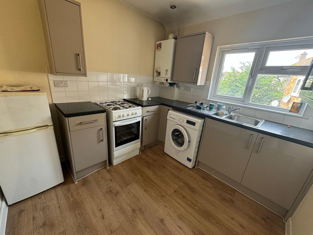 Property photo 3 of 5 Gallery