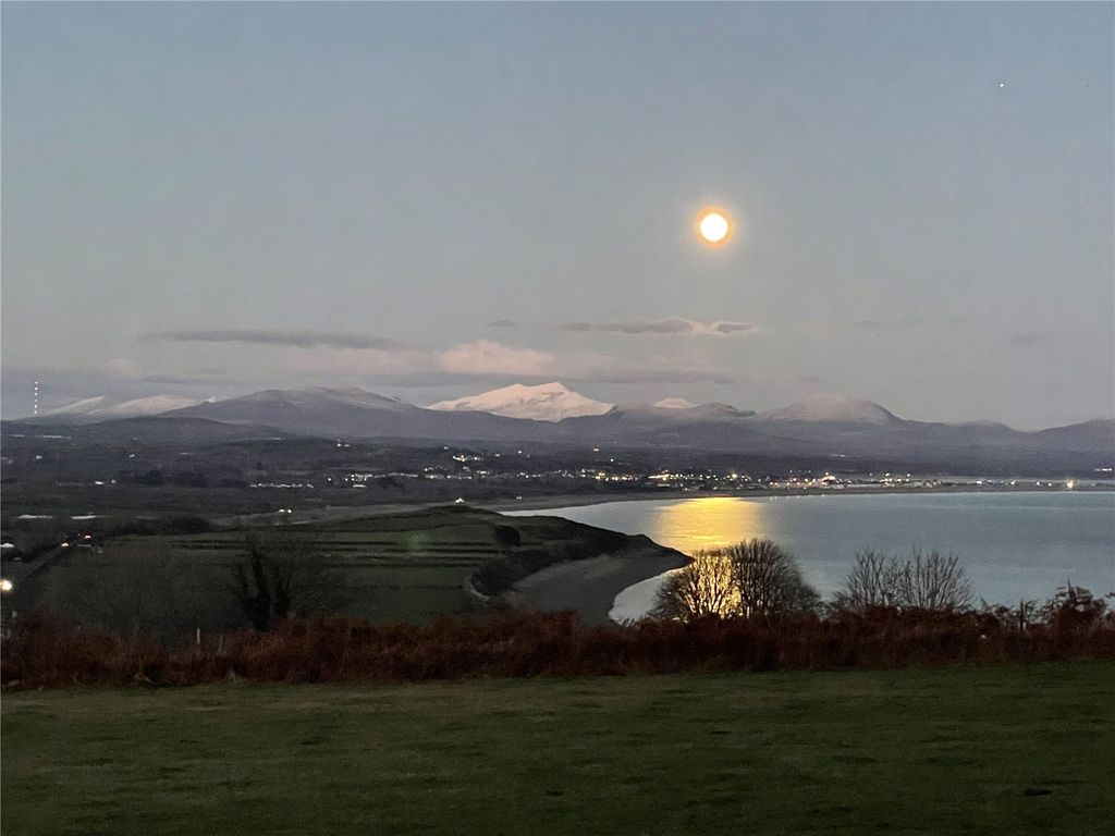 Property photo 2 of 23 Picture No. 34