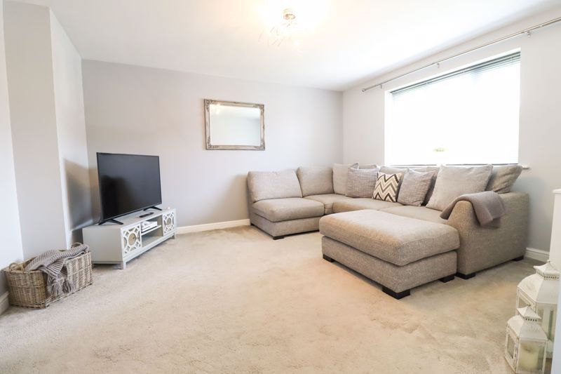 Property photo 3 of 11 Living Room