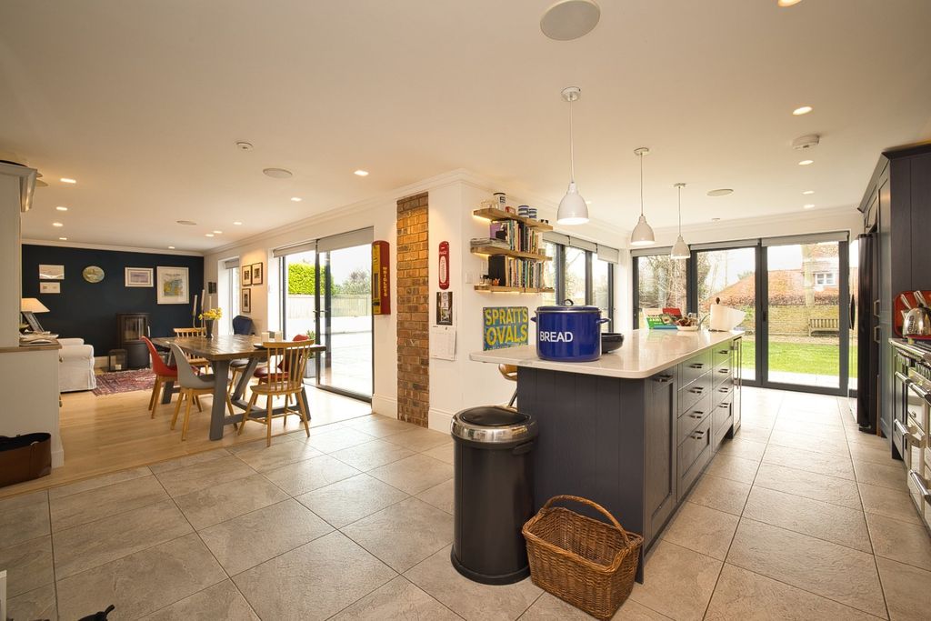 Property photo 2 of 24 Picture 2