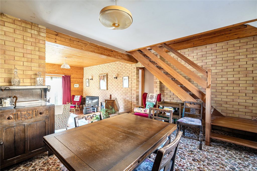 Property photo 3 of 22 Picture No. 18