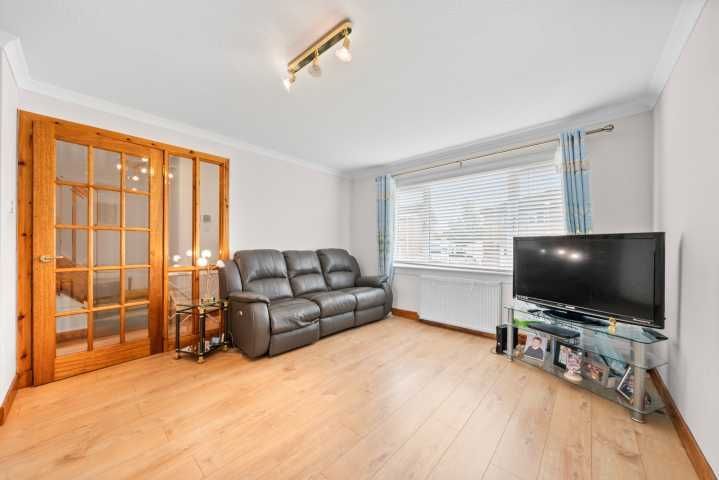 Property photo 3 of 28