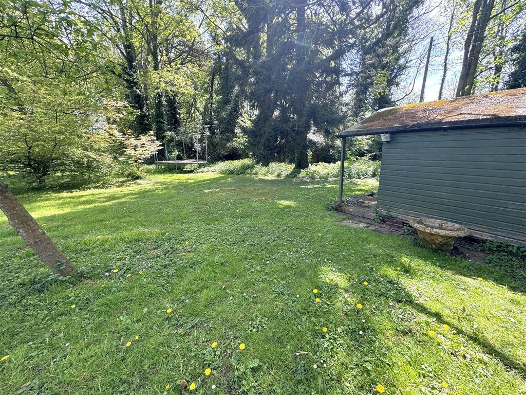 Property photo 3 of 22