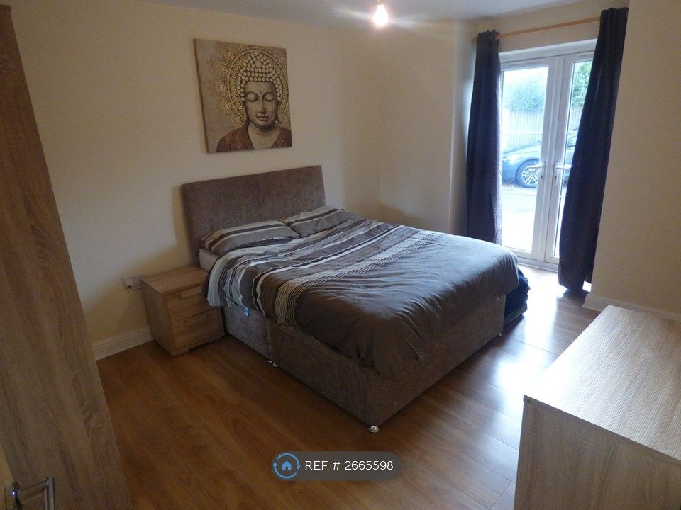 Property photo 3 of 11