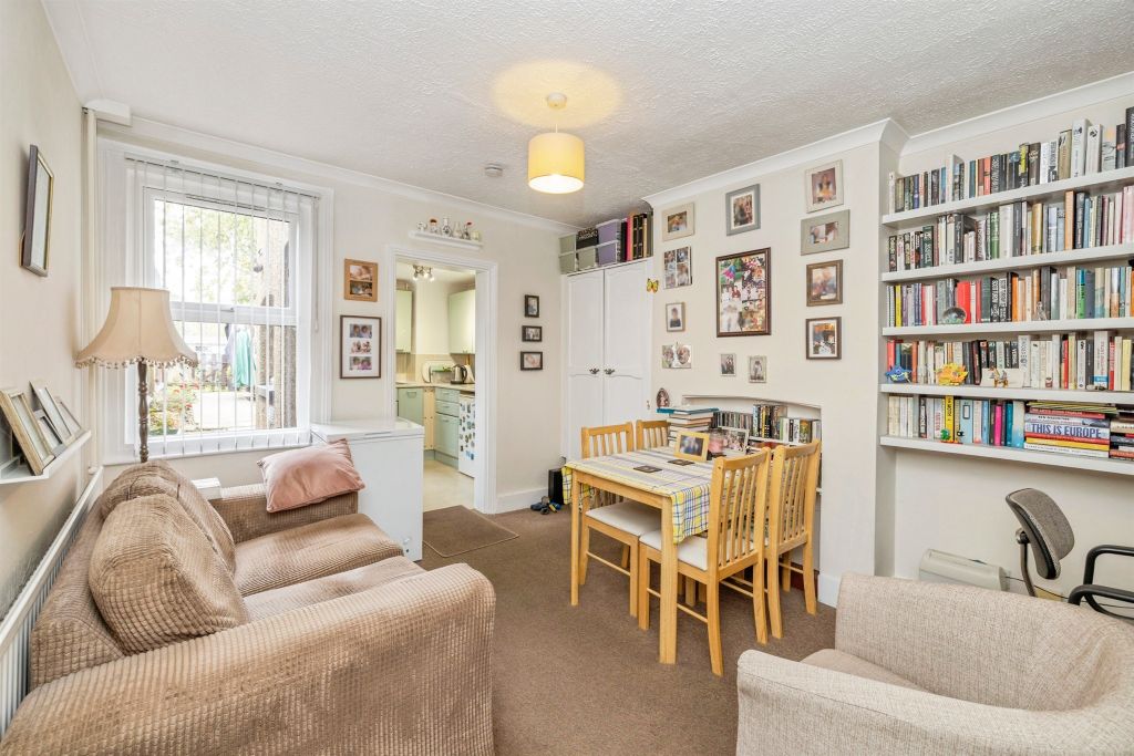 Property photo 3 of 17