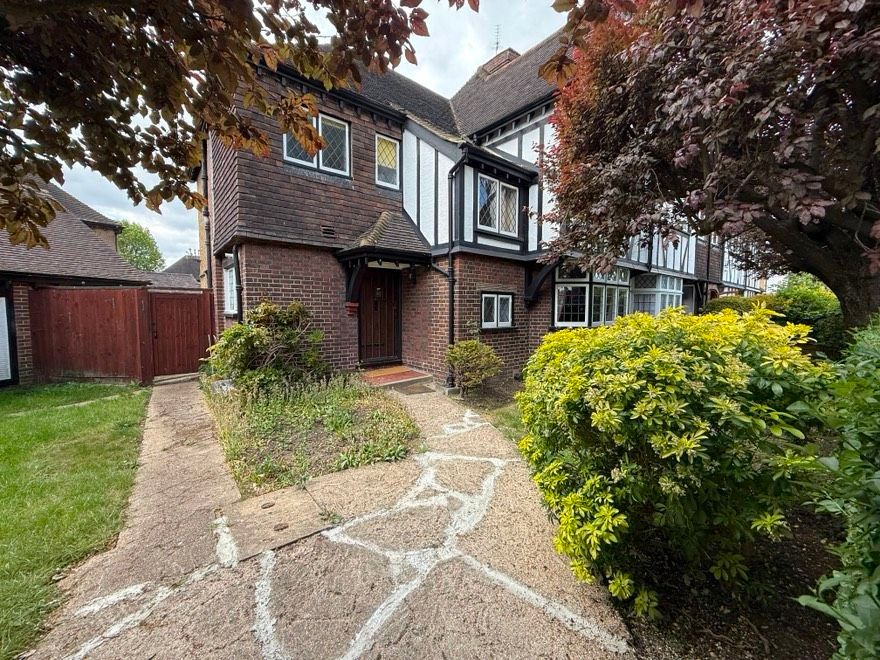 Property photo 2 of 18
