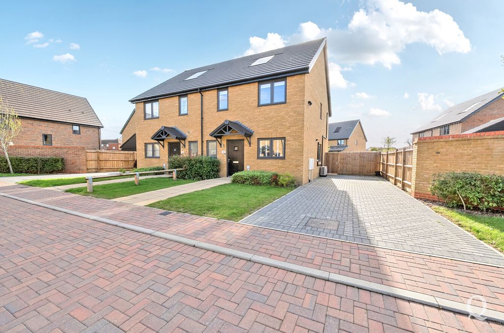 Property photo 1 of 19 B5054d4F-6d5B-453...
