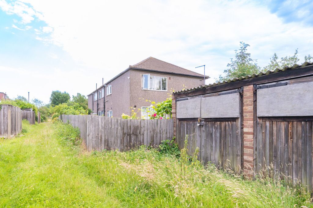 Property photo 2 of 3