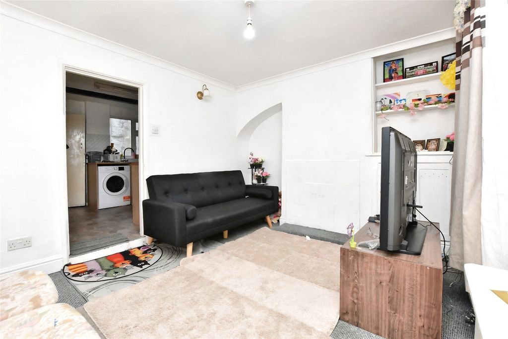 Property photo 2 of 12 Living Room