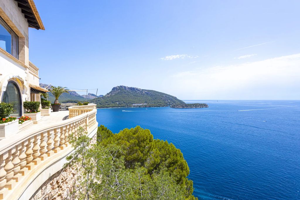 Property photo 1 of 32