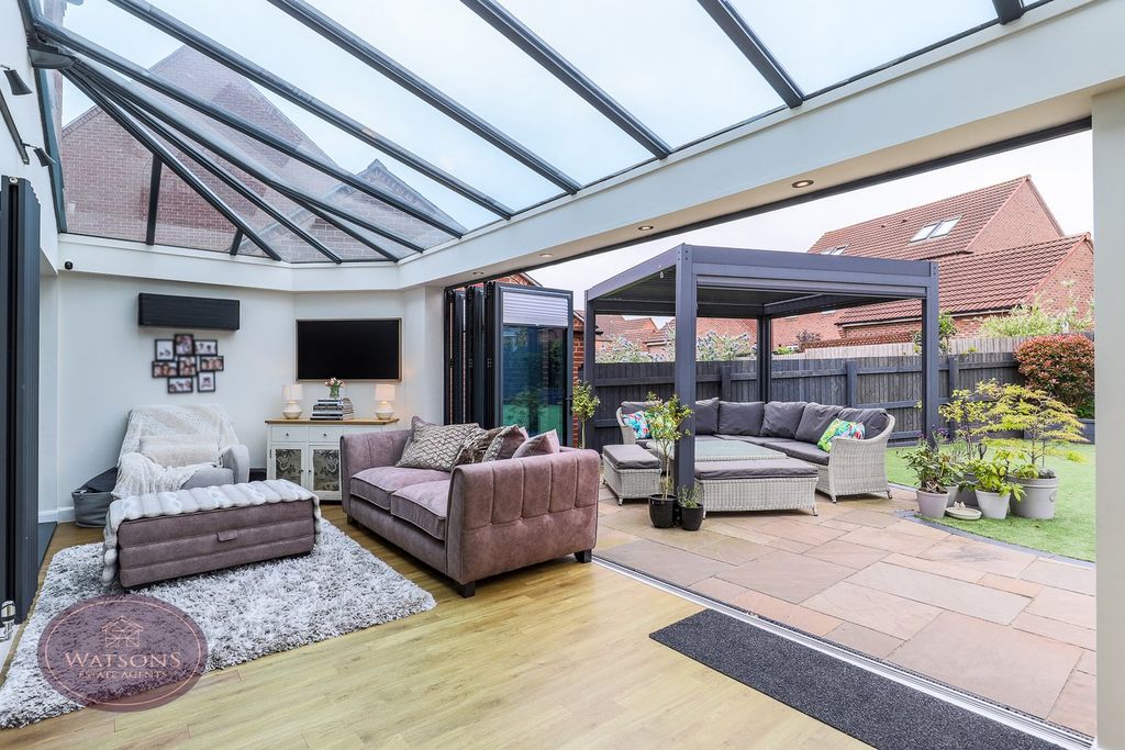Property photo 2 of 49