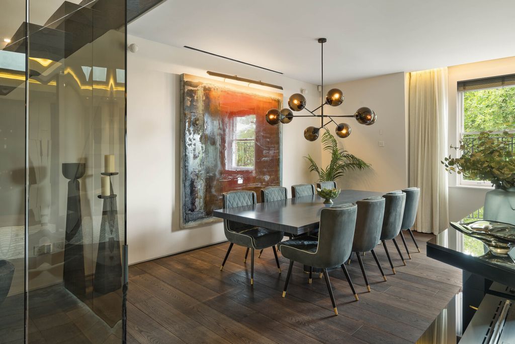 Property photo 2 of 16 Dining Room