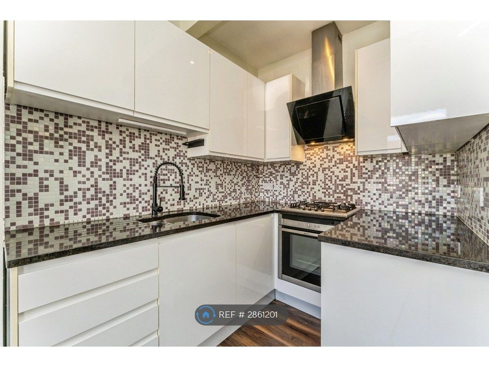 Property photo 3 of 20 Open Plan Kitchen