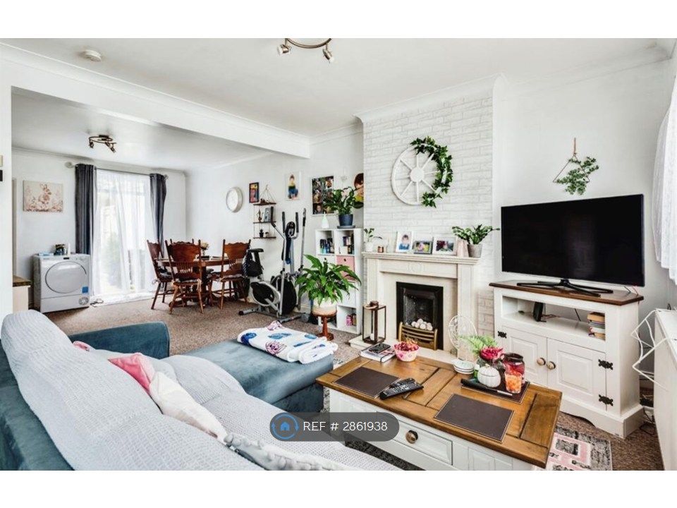 Property photo 3 of 8