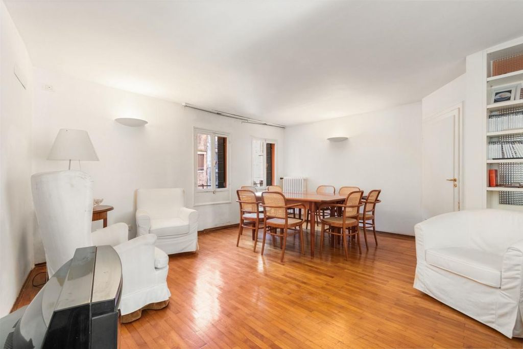Property photo 2 of 27