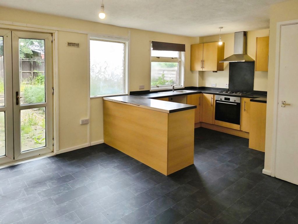 Property photo 3 of 12 Kitchen/Diner