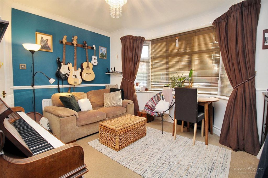 Property photo 3 of 26 Living Room