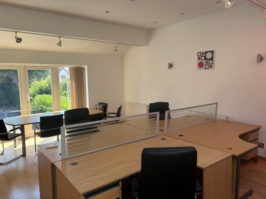 Property photo 3 of 6