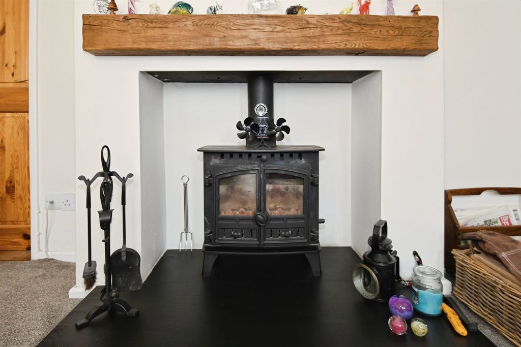 Property photo 3 of 16