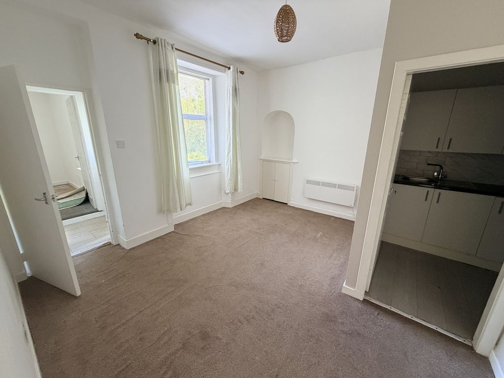 Property photo 3 of 4