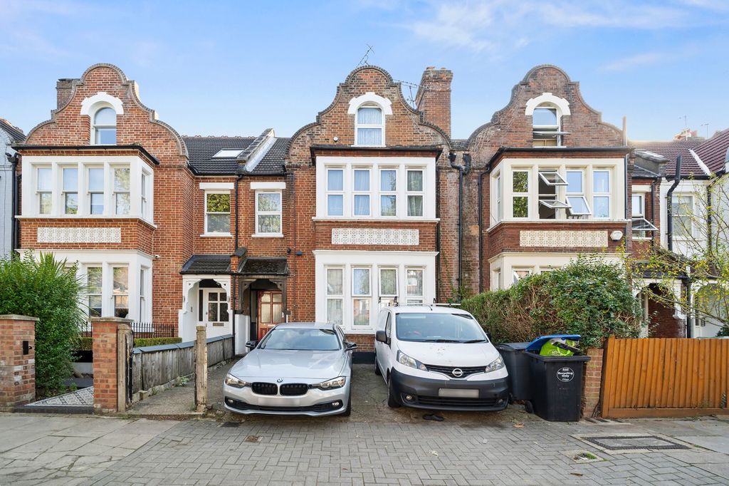 Property photo 1 of 8