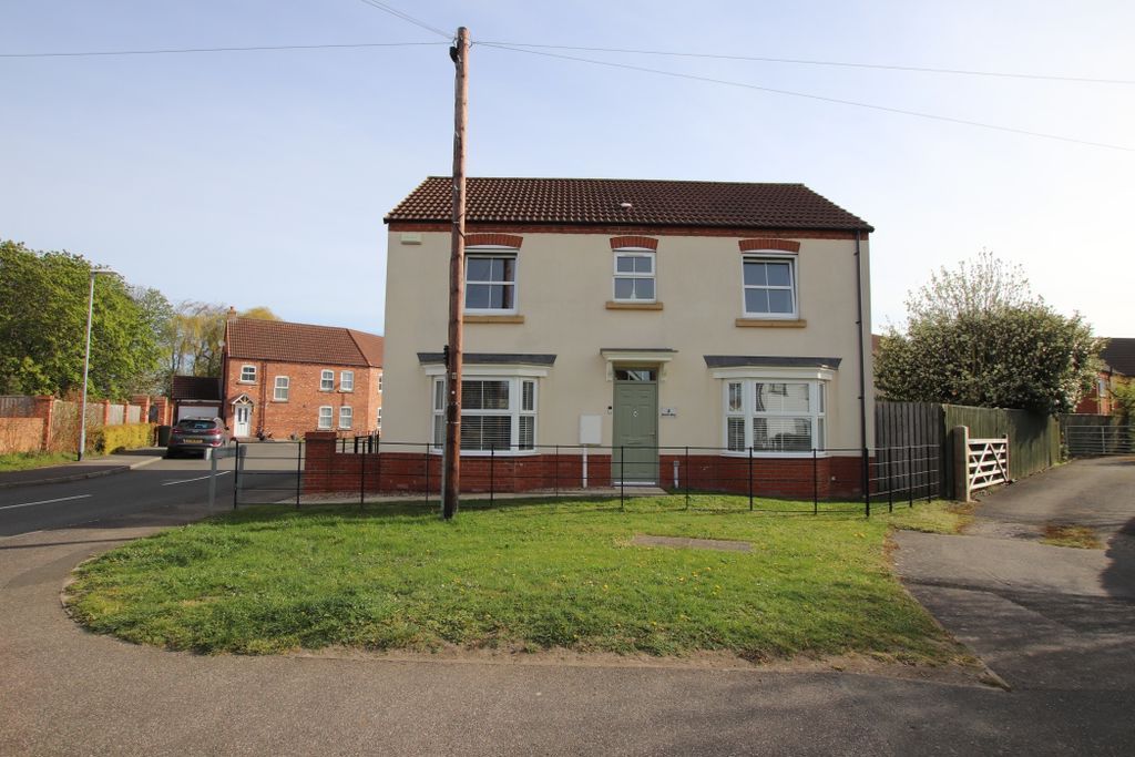 Property photo 1 of 22 Photo 12